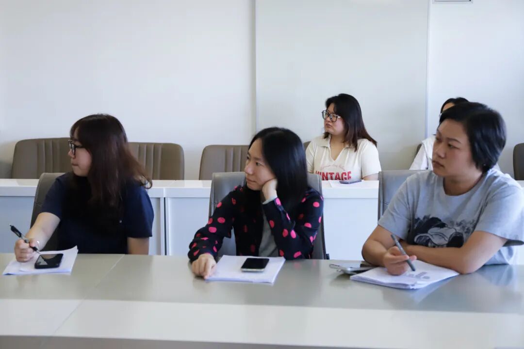 聆听评审.jpg