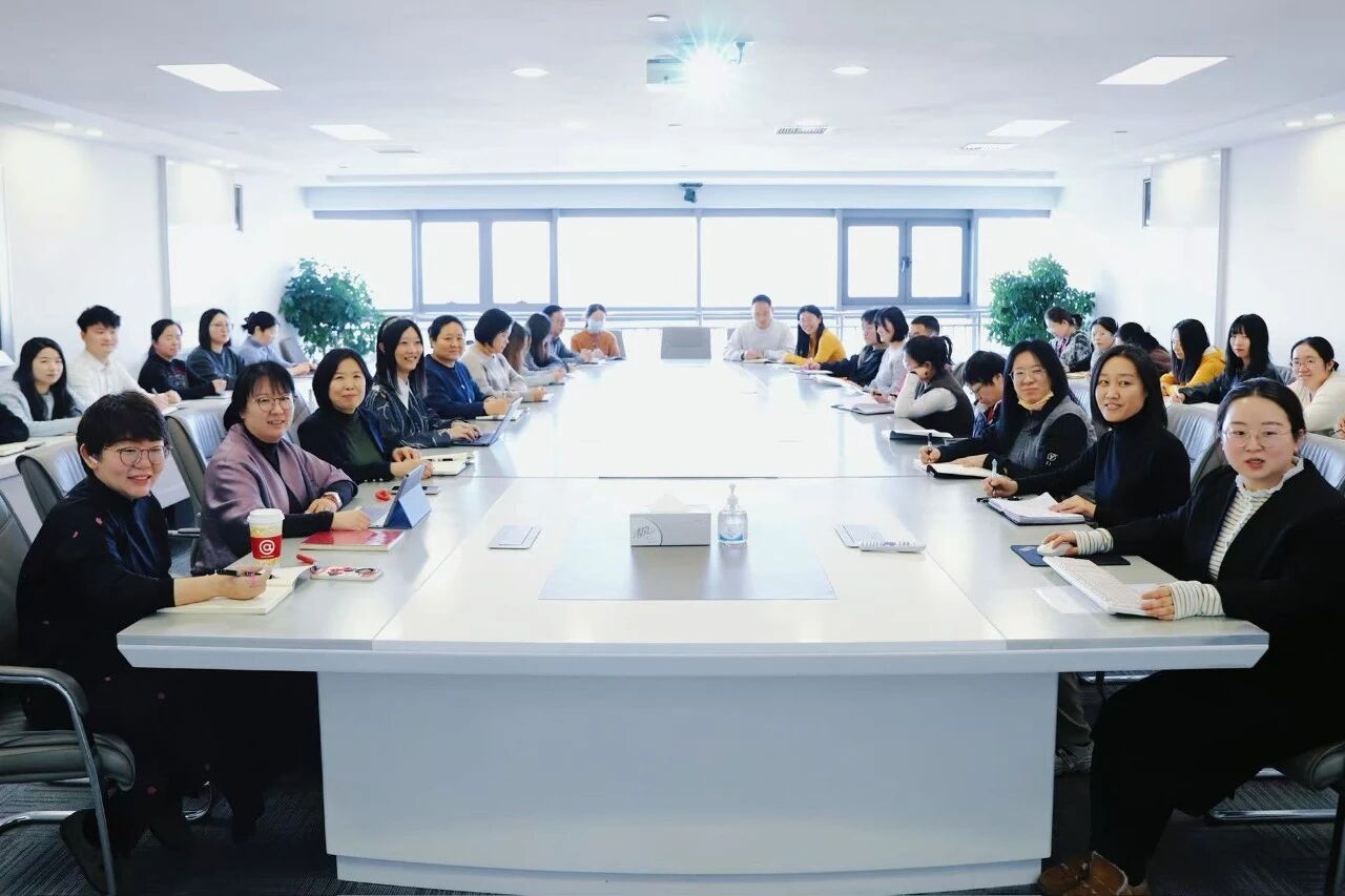 客服中心述职开场.jpg 客服中心述职开场.jpg