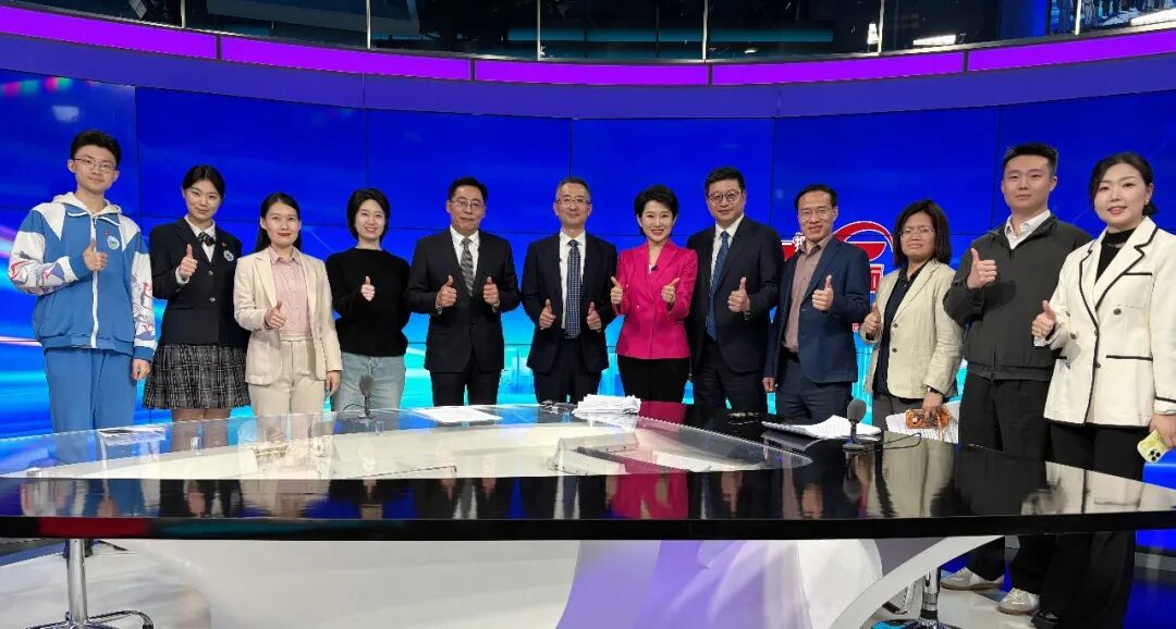 谢顺星总裁做客“市民对话一把手 提安办理面对面”访谈节目.jpg